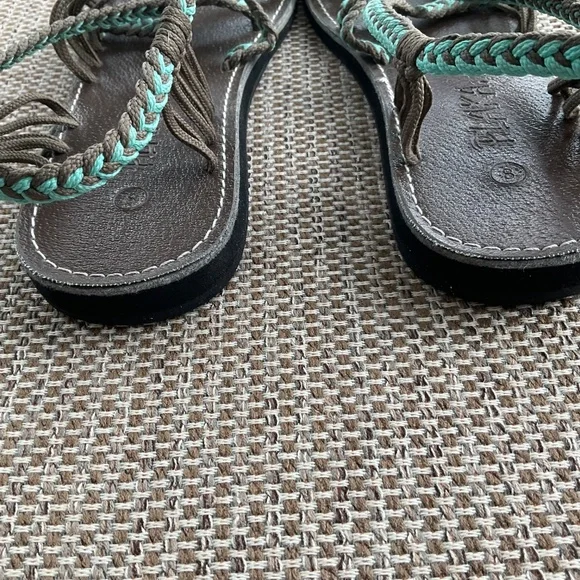 Plaka sandals,brown and teal.New size 8. - Picture 9 of 12